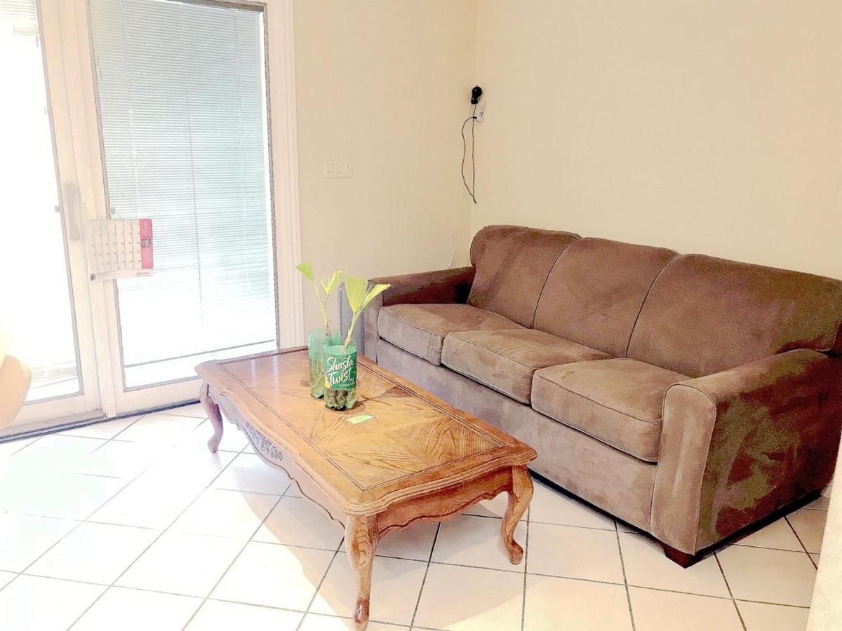 New Bedroom Queen Size Bed At Vegas For Rent-4 Privatunterkunft